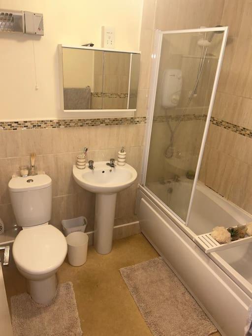 1 Bedroom Flat, ボーンマス エクステリア 写真